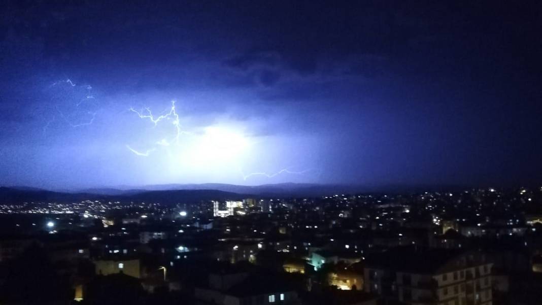 Ankara’da gece gündüze döndü 26